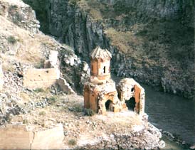 Gusanats Vank (monastery of the virgins) in Ani, 
overlooking the Akhurian River. The name refers
to St. Hripsime and her companions.
